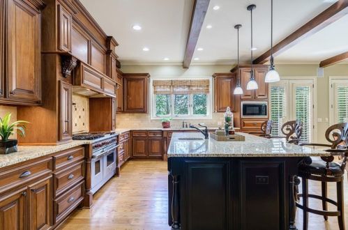 3050 Brown Point Pl, Marietta, GA 30068-5320