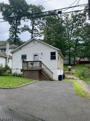 27 Bucknell Trl, Hopatcong, NJ 07843-1760
