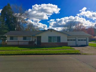 1190 25th Ave, Eugene, OR 97405-2223