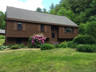 10 Old Coach Rd, Riverton, CT 06065-1311