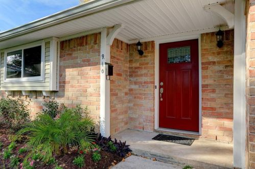 910 Phyllis St, Deer Park, TX 77536-3740