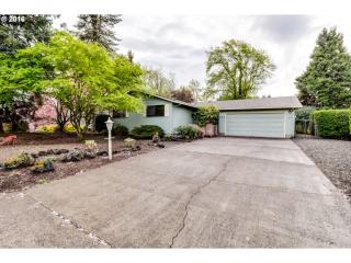 770 Rowan Ave, Springfield, OR 97477-3559