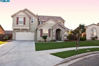 2751 Crowe St, Visalia, CA 93291-8071