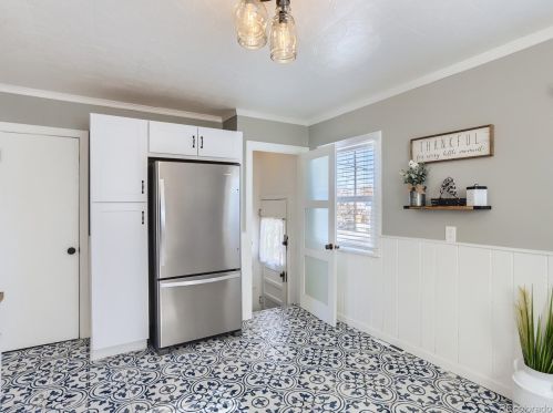 4196 Chase St, Denver, CO 80212-7330