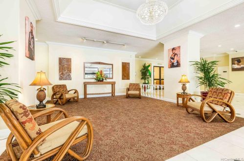 2240 Kuhio Ave, Honolulu HI  96815-2898 exterior