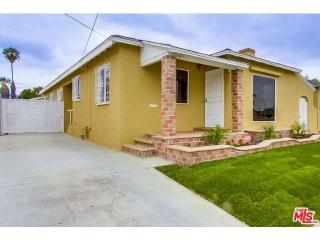 11811 Denver Ave, Los Angeles, CA 90044-4045