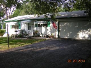 413 Olive St, Windsor, MO 65360-1911