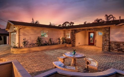 2099 Truesdell Ln, Carlsbad, CA 92008-1141