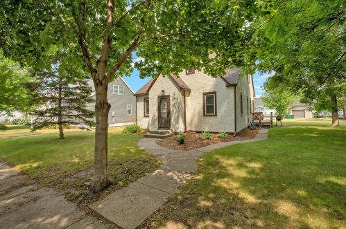 220 3rd St, Albany, MN 56307-8334