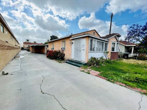 15308 Orange Ave, Paramount, CA 90723-3804