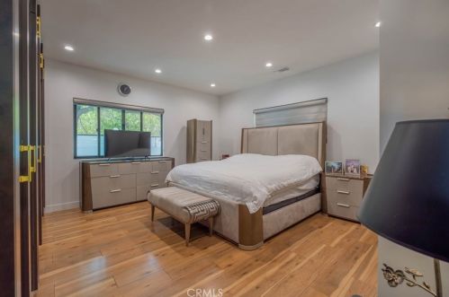 3411 Chevy Chase Dr, Glendale CA  91206-1418 exterior