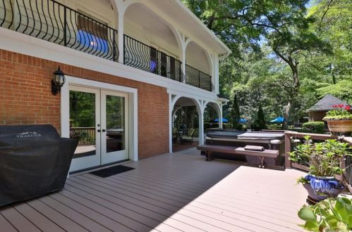 1630 Brandon Hall Dr, Atlanta GA  30350-3703 exterior