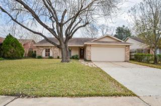 3803 Brier Gardens Dr, Houston, TX 77082-3905
