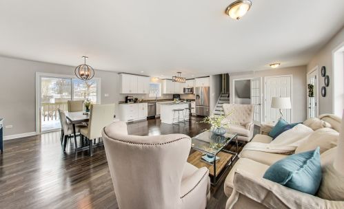 138 Hillside Ln, Willowbrook IL  exterior