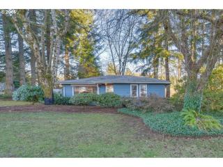 21920 Bornstedt Rd, Sandy, OR 97055-8692