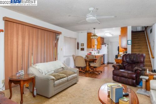 2206 Fairfield Rd, Pleasanton, CA 94566-5414