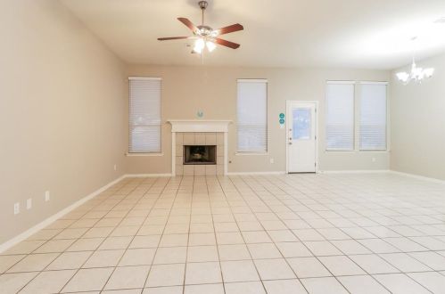 2307 Jefferson Crossing Dr, Conroe TX  77304-6807 exterior