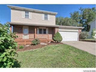2 Parkwood Ct, Fort Russell, IL 62010-1251