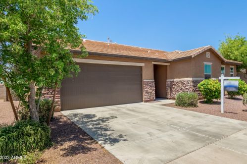 6710 76th Dr, Laveen, AZ 85339-7084