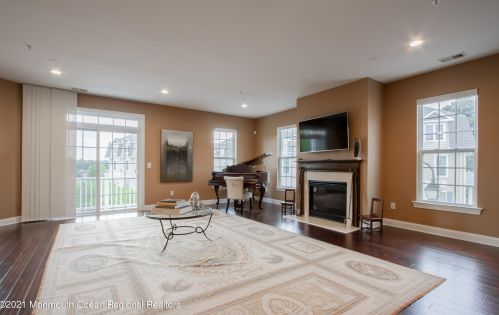 301 April Way, Middletown NJ  07748-6509 exterior
