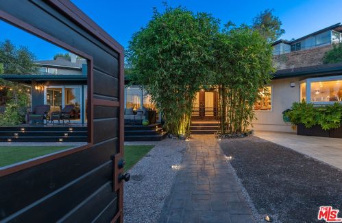 3831 Scadlock Ln, Van Nuys, CA 91403-4343