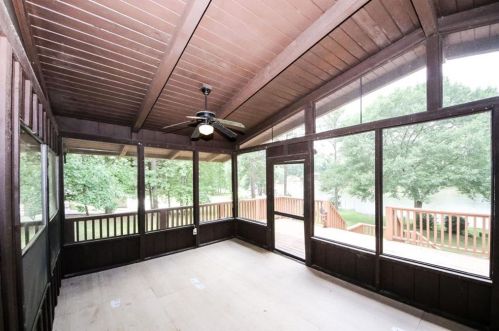 542 Lakeshore Dr, Stockbridge, GA 30281-2032