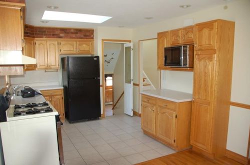 18 Wetomachick Ave, Westerly, RI 02891-4014