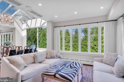 145 Winding Way, Tavistock NJ 08033-3642 exterior