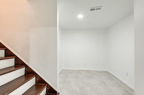 2705 Baker Rdg Dr, Atlanta GA  30318-7258 exterior