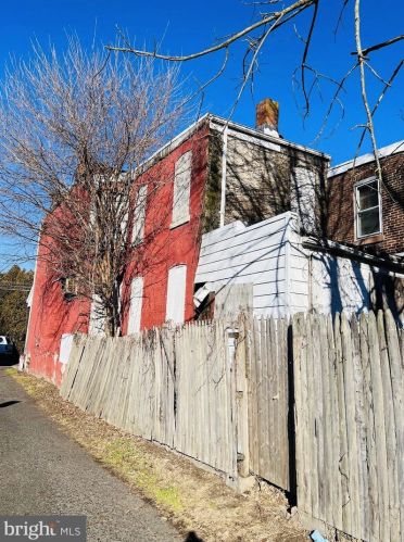 1735 Roberts Ave, Trenton, NJ 08609-2018