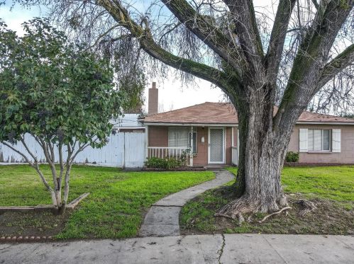 230 Colfax Ave, Modesto, CA 95354-3055