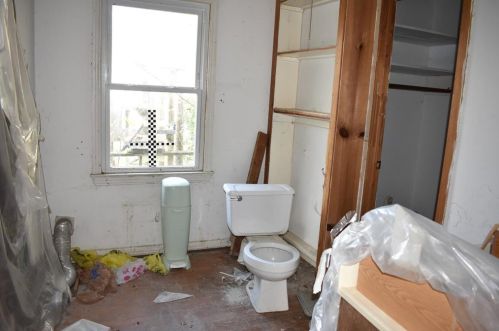 809 Dent St, Garland TX  75040-4921 exterior