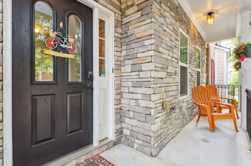 4318 Buford Valley Way, Buford, GA 30518-9202