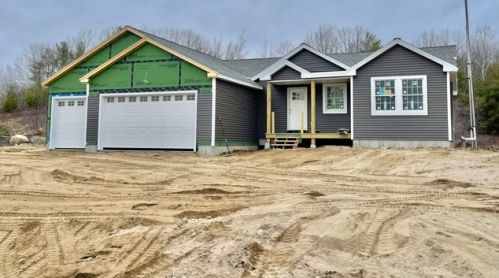 46 Village Valley Dr, Wakefield, NH 03830-3108