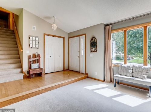 5493 Franklin Ave, Saint Paul MN  55110-2443 exterior