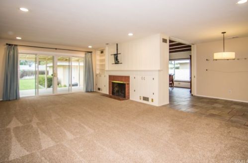 4644 Edgewood Pl, Riverside CA  92506-1027 exterior