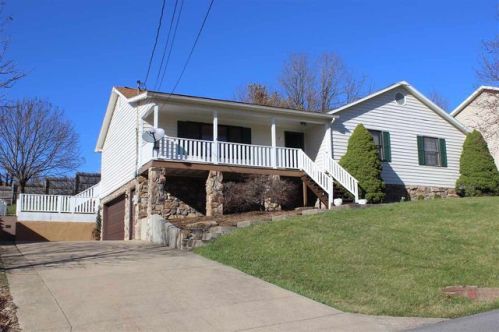 40 Crestview Ter, Lake Ridge, WV 26330-1052