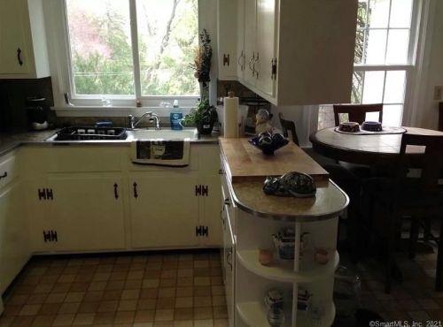 115 Petersen Way, Wapping CT  06074-2890 exterior