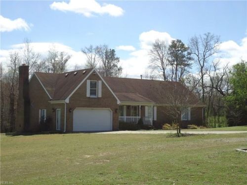 435 Moonlight Rd, Smithfield, VA 23430-1953