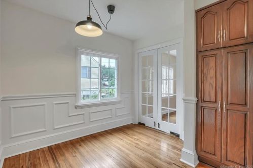 5 Hazel St, Norwalk CT  06851-3016 exterior