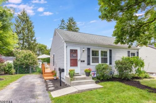 65 Langdon Ave, Wharton, NJ 07885-1751