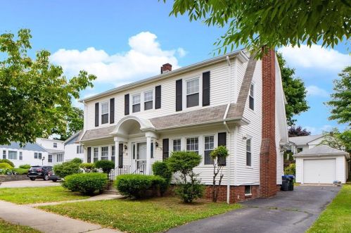 15 Lyndhurst Ave, Providence, RI 02908-2814