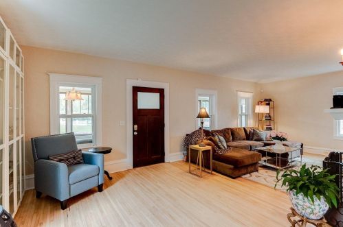 2209 2nd St, Saint Paul MN  55110-3204 exterior