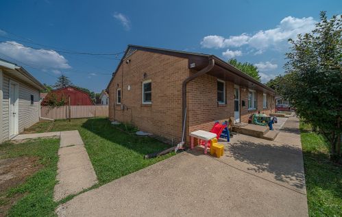 3121 Blackstone Ave, Rockford, IL 61101-3313