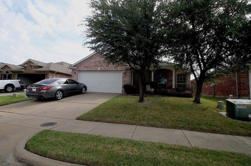 5780 Goldfinch Way, Dallas, TX 75249-2315