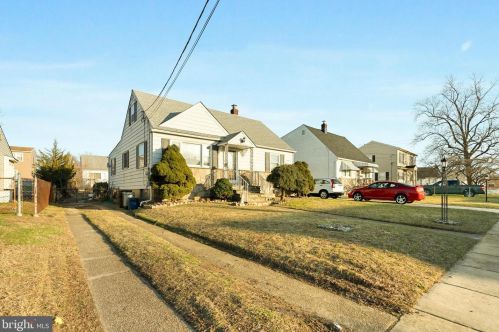 273 Mercer Ave, Gloucester, NJ 08031-1614