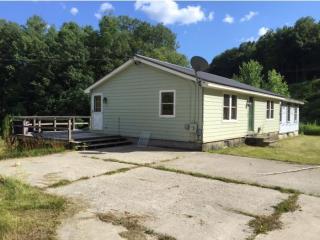 1098 River Rd, Brattleboro, VT 05301-9090
