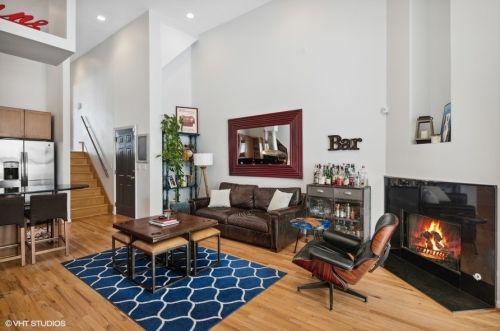 1624 Ontario St, Chicago, IL 60622-6044