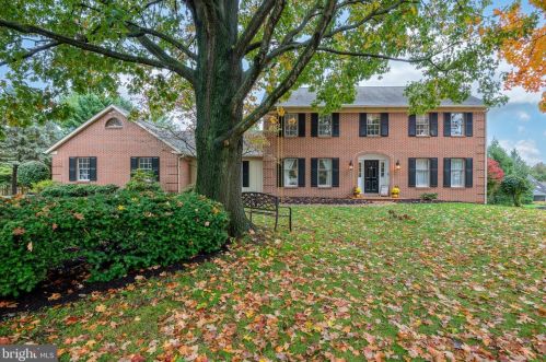 318 Little Creek Rd, Lancaster, PA 17601-5535