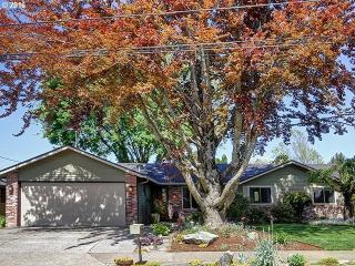 1965 5th St, Damascus, OR 97030